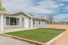 Green Acres I 2-Car Garage Pet Friendly!